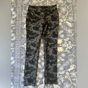 dā-sh camo leggings